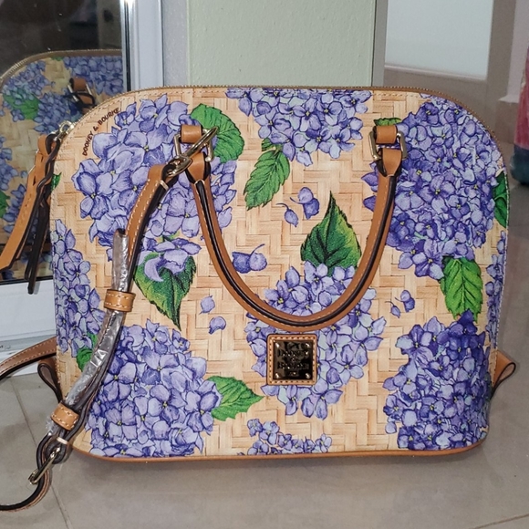 Dooney & Bourke Handbags - NWT Dooney & Bourke Zip Zip Hydrangea Purple